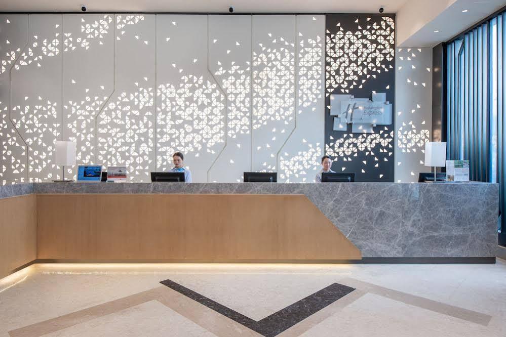Holiday Inn Express Chengdu Huanhuaxi By Ihg-Near Jinsha Site Musem,Near Wuhou Temple Museum,Welcome Drinks,Free Gym,Free Self-Service Laundry Bagian luar foto