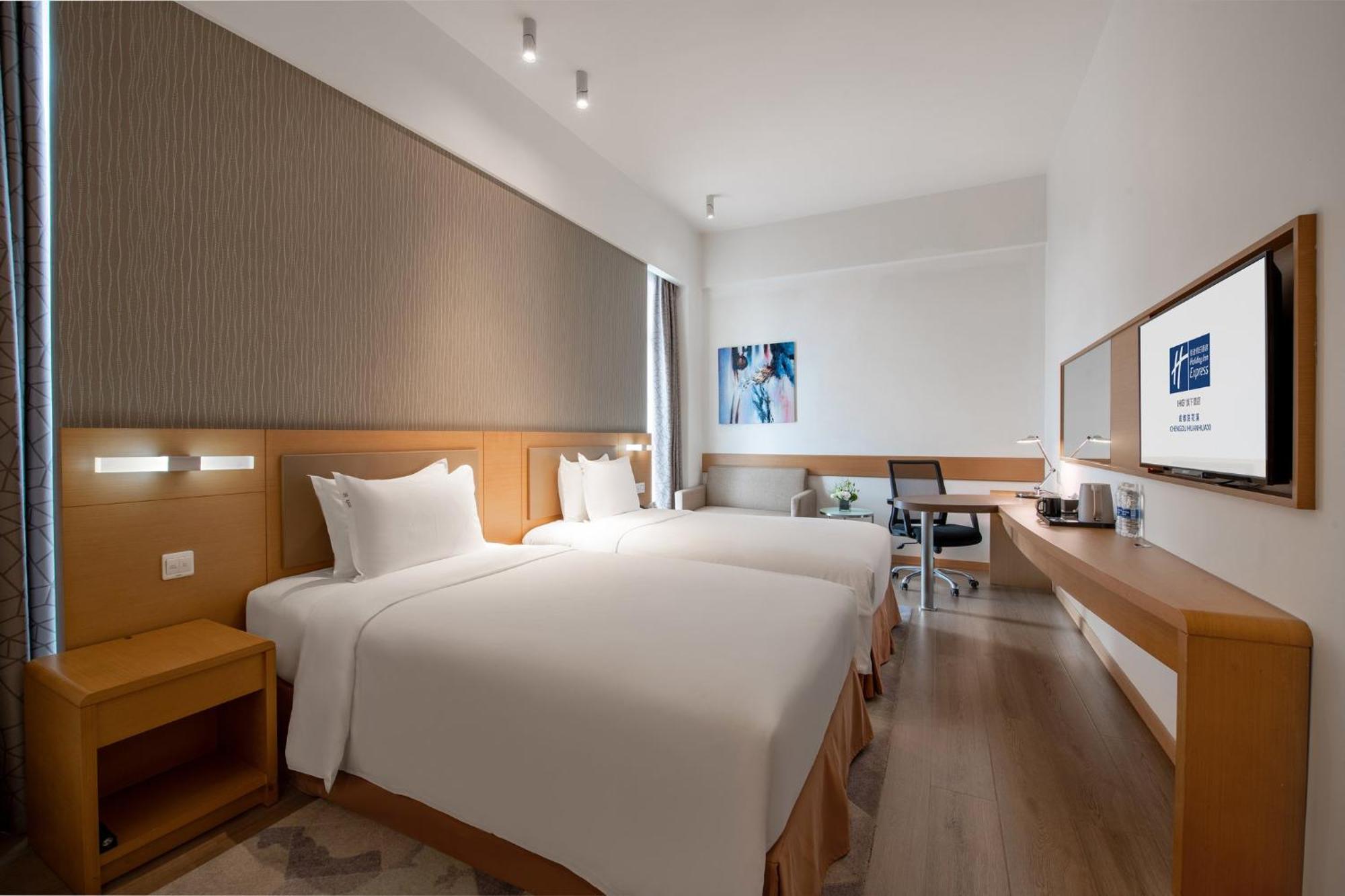 Holiday Inn Express Chengdu Huanhuaxi By Ihg-Near Jinsha Site Musem,Near Wuhou Temple Museum,Welcome Drinks,Free Gym,Free Self-Service Laundry Bagian luar foto