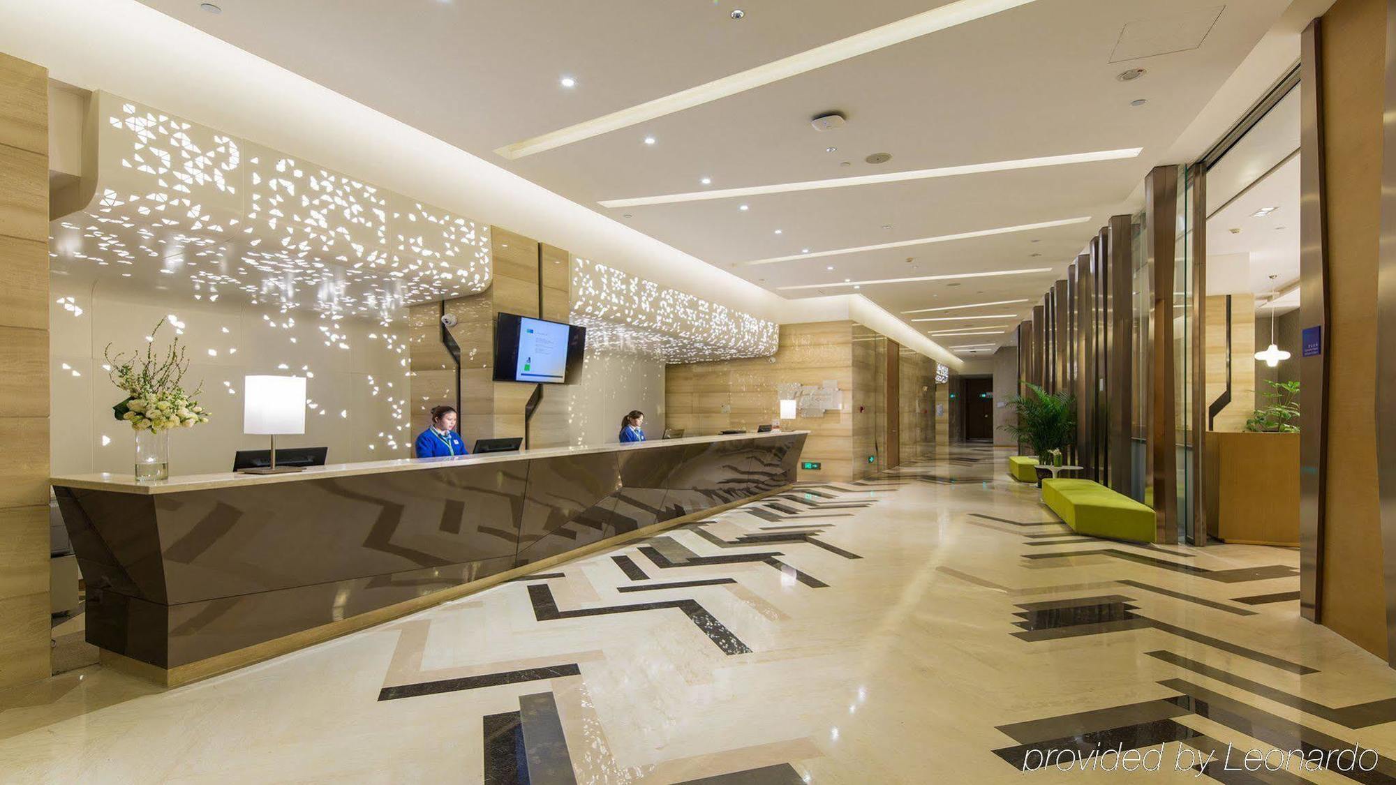 Holiday Inn Express Chengdu Huanhuaxi By Ihg-Near Jinsha Site Musem,Near Wuhou Temple Museum,Welcome Drinks,Free Gym,Free Self-Service Laundry Bagian luar foto